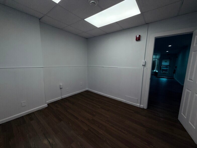 More Photos Of 2114-2118 Broadway Ave, Pittsburgh Storefront Retail Office For Lease