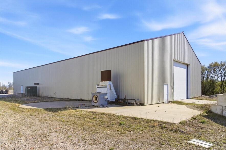 More Photos Of 24104 755th Ave, Albert Lea Warehouse For Sale