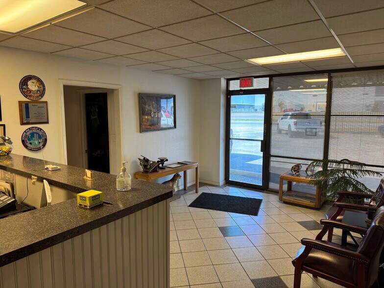 More Photos Of 1600 S Interstate Highway 45, Hutchins Distribution For Sale