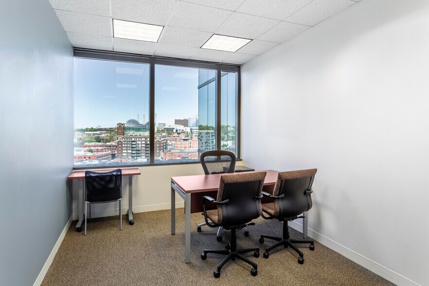 Primary Photo Of 2300 Main St, Kansas City Coworking Space