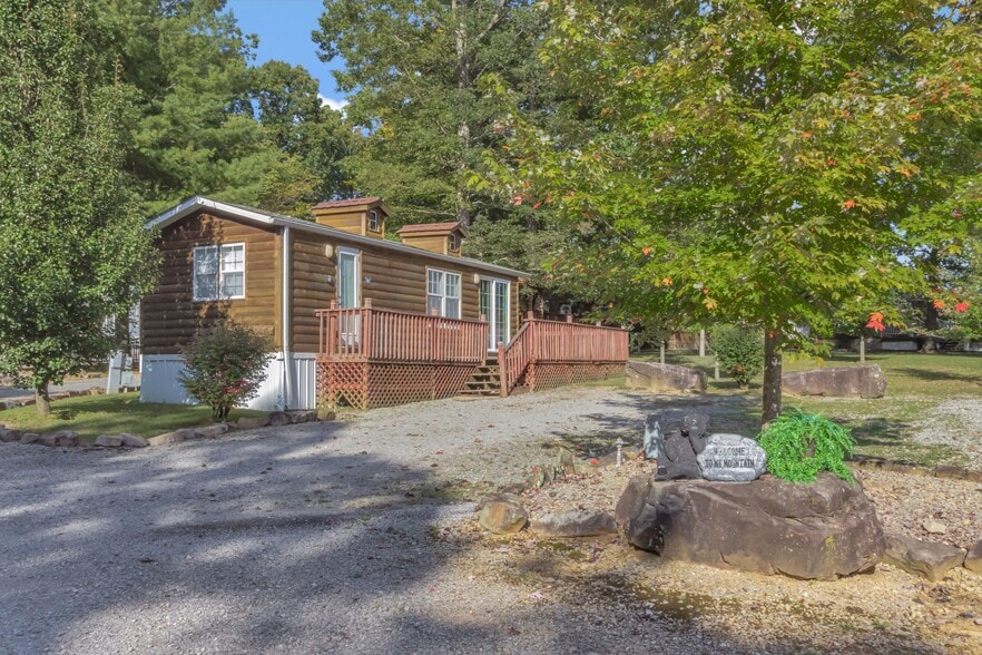 More Photos Of 11845 US 41 St, Monteagle Trailer Camper Park For Sale