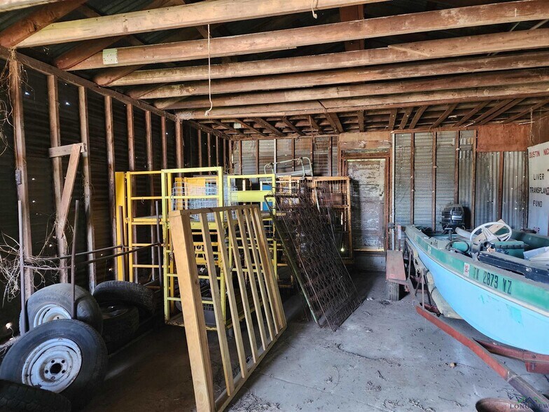 More Photos Of 10542 S Main St, New London Freestanding For Sale