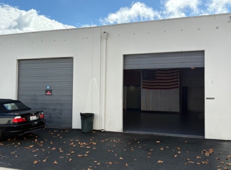 More Photos Of 74 Hamilton Dr, Novato Industrial For Lease