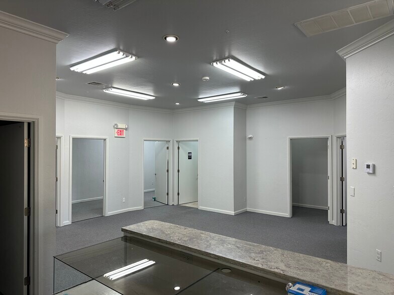 More Photos Of 13838 Quail Pointe Dr, Oklahoma City Medical For Lease