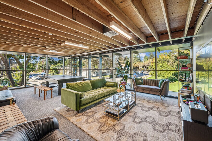 More Photos Of 990 Villa St, Mountain View Loft Creative Space For Lease