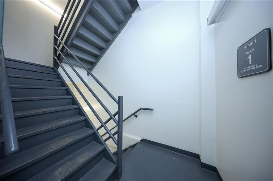 More Photos Of 8710 5th Ave, Brooklyn Medical For Lease