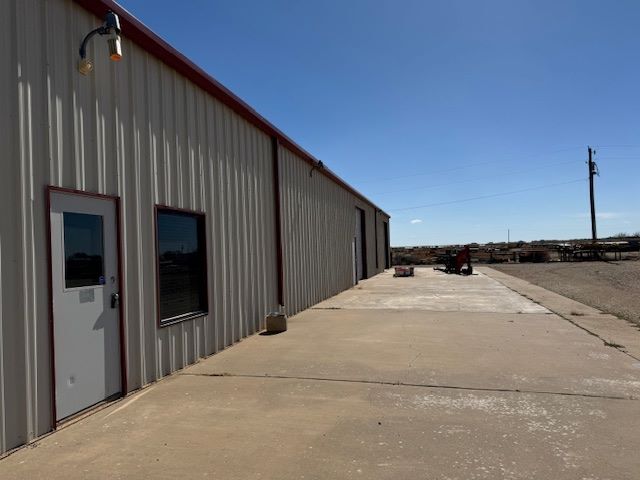 More Photos Of 7931 19th St, Lubbock Warehouse For Sale