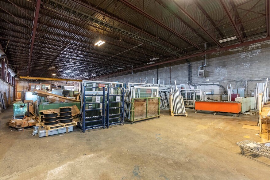 More Photos Of 5744 198 St, Langley Warehouse For Lease