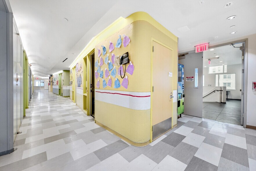 More Photos Of 180 Amsterdam Ave, New York Religious Facility For Lease