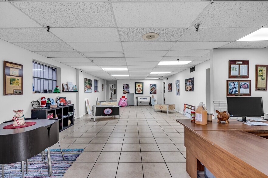 More Photos Of 7395 W 18th Ln, Hialeah Warehouse For Sale