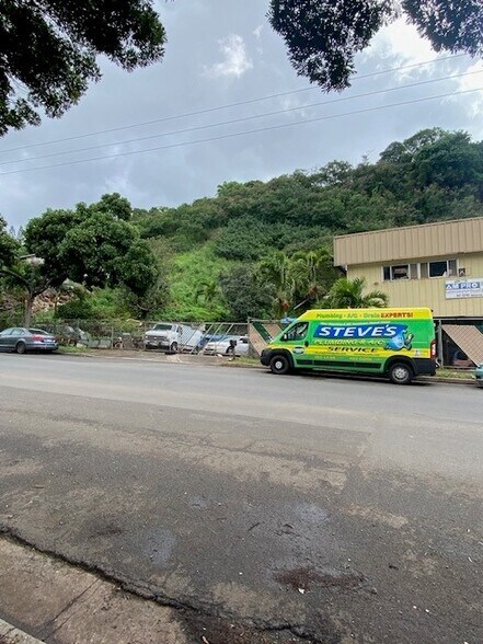 More Photos Of 96-1243 Waihona St, Pearl City Warehouse For Sale