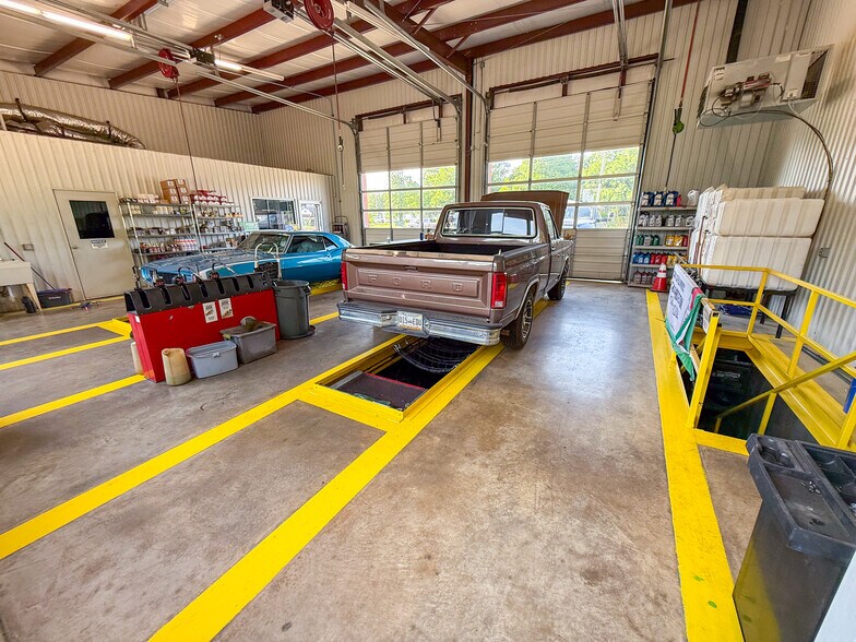 More Photos Of 304 E Wilson St, Valliant Office For Sale