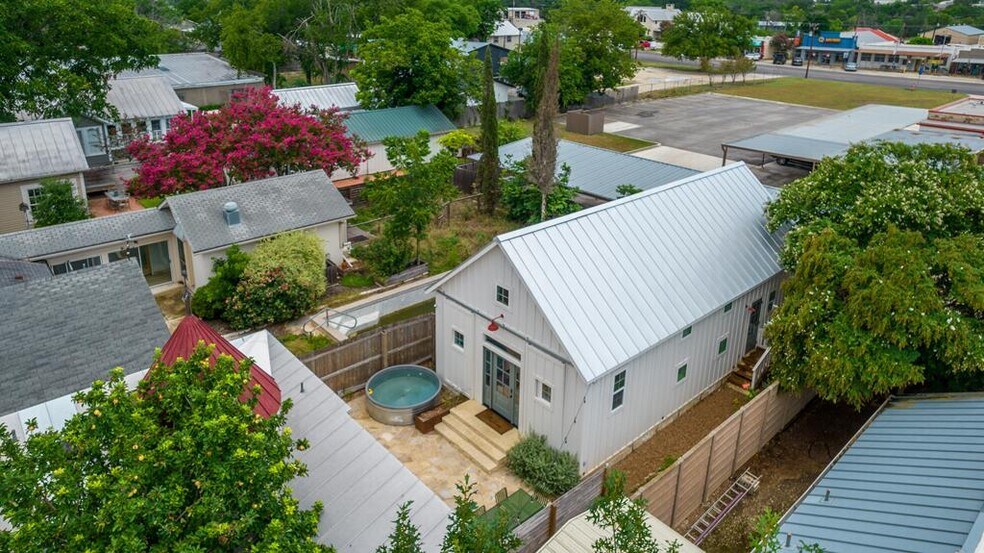 More Photos Of 632-636 High St, Comfort General Retail For Sale