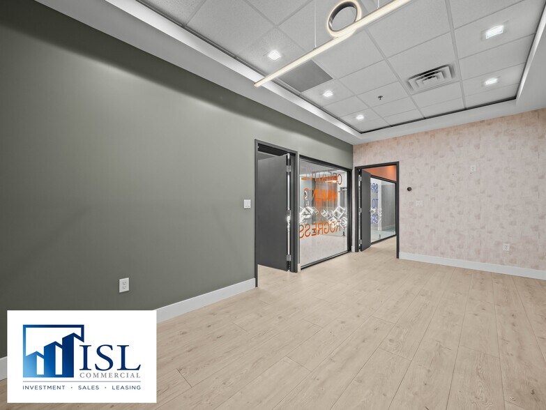 More Photos Of 1700 35th St, Orlando Warehouse For Lease