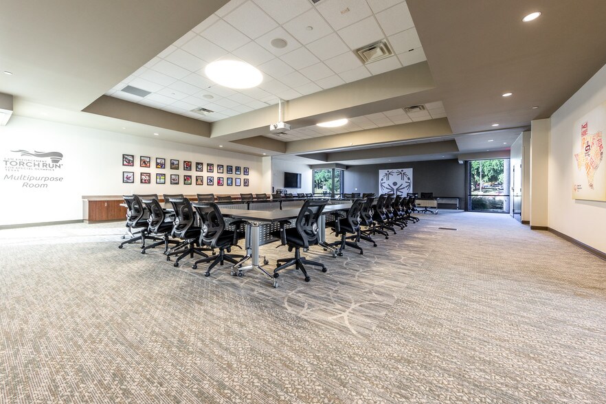 More Photos Of 1804 Rutherford Ln, Austin Office For Sale