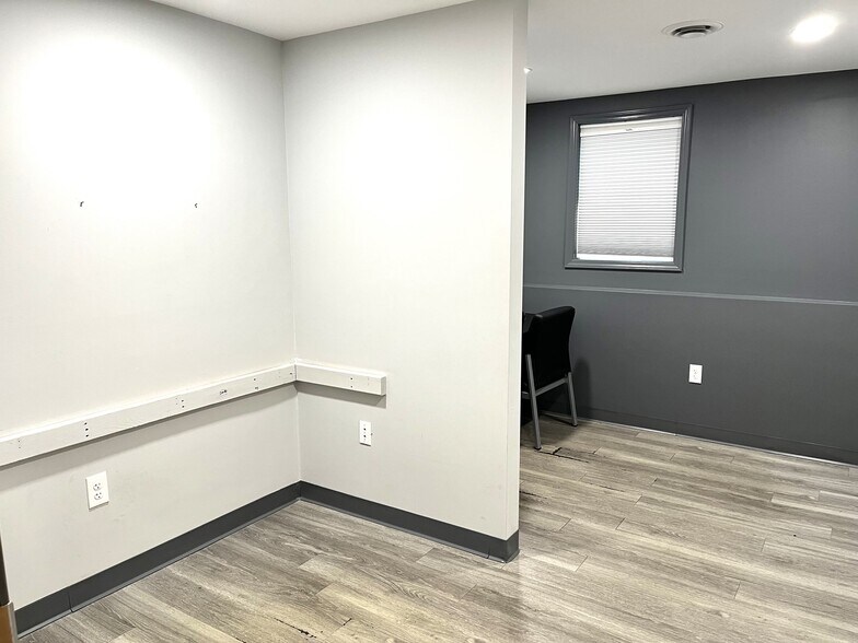 More Photos Of 3 Mound Ct, Merrimack Medical For Lease