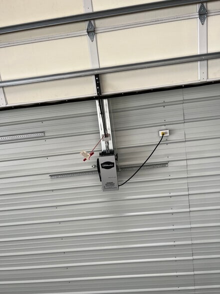 More Photos Of 3700 Dover Rd, Woodlawn Warehouse For Lease