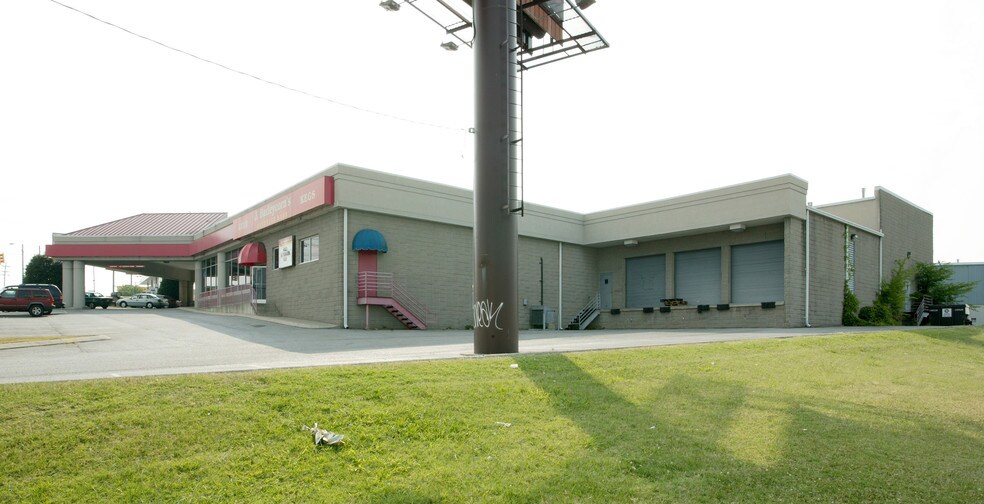 More Photos Of 5000 Harding Pl, Nashville Showroom For Lease