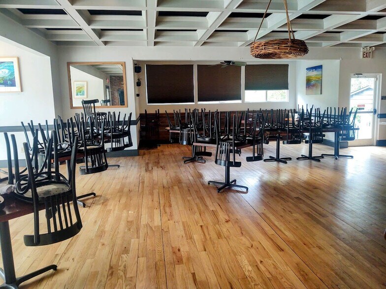 More Photos Of 21 Fairway Dr, Edisto Island Restaurant For Sale