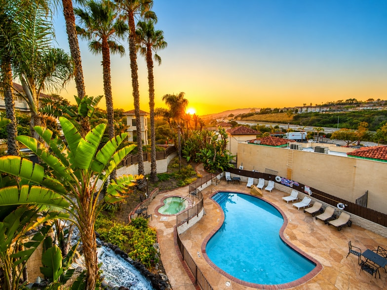 More Photos Of 775 N Oak Park Blvd, Grover Beach Hotel For Sale