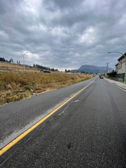 More Photos Of 980 Stevens Rd, West Kelowna Land For Lease