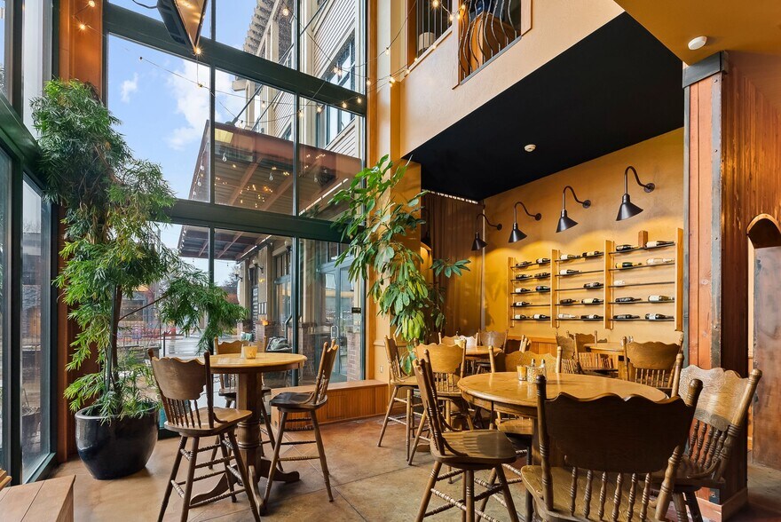 More Photos Of 102 S 1st Ave, Sandpoint Storefront Retail Office For Sale