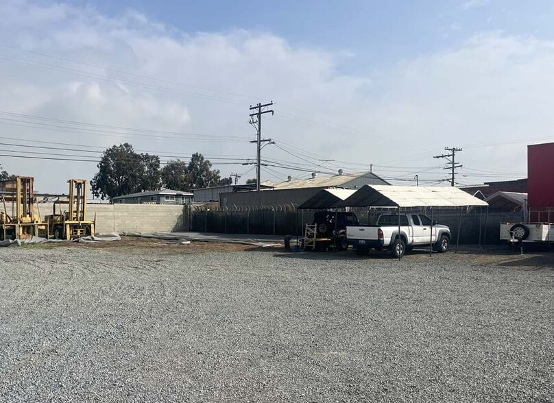 More Photos Of 3520 Main St, San Diego Contractor Storage Yard For Lease