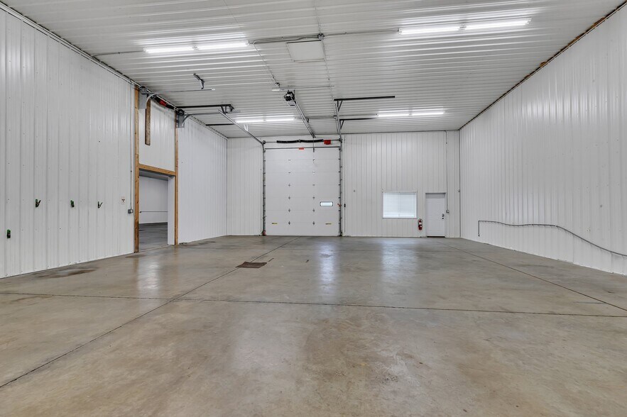 More Photos Of 3955 Shadowwood Dr NE, Sauk Rapids Warehouse For Sale