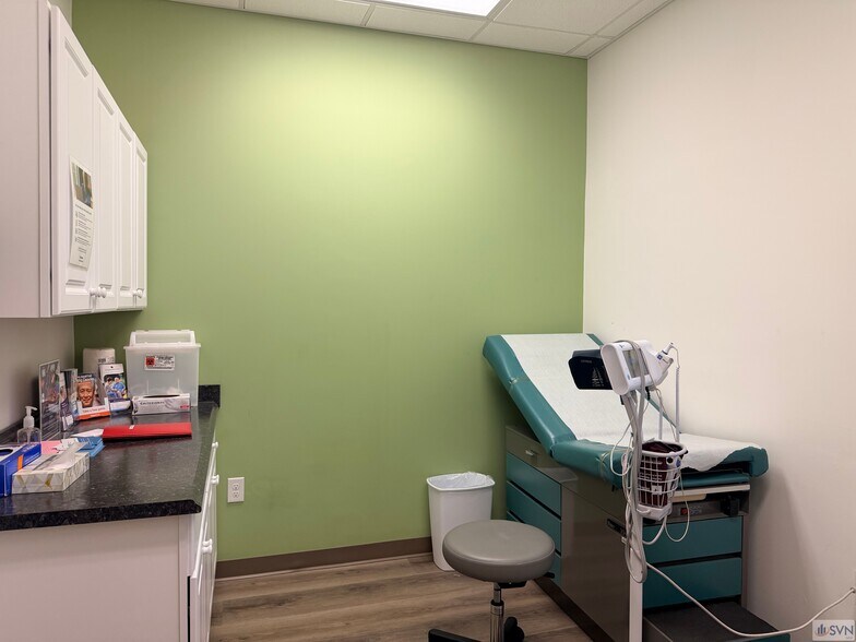 More Photos Of 1000 Towne Center Blvd, Pooler Medical For Lease