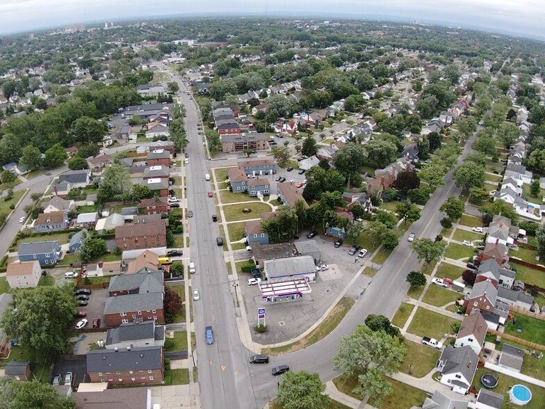 More Photos Of 660 Englewood Ave, Buffalo Service Station For Sale