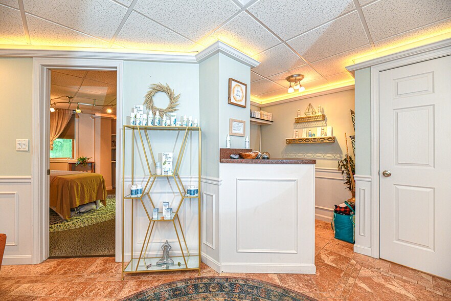 More Photos Of 106 Tyngsboro Rd, North Chelmsford Fast Food For Sale