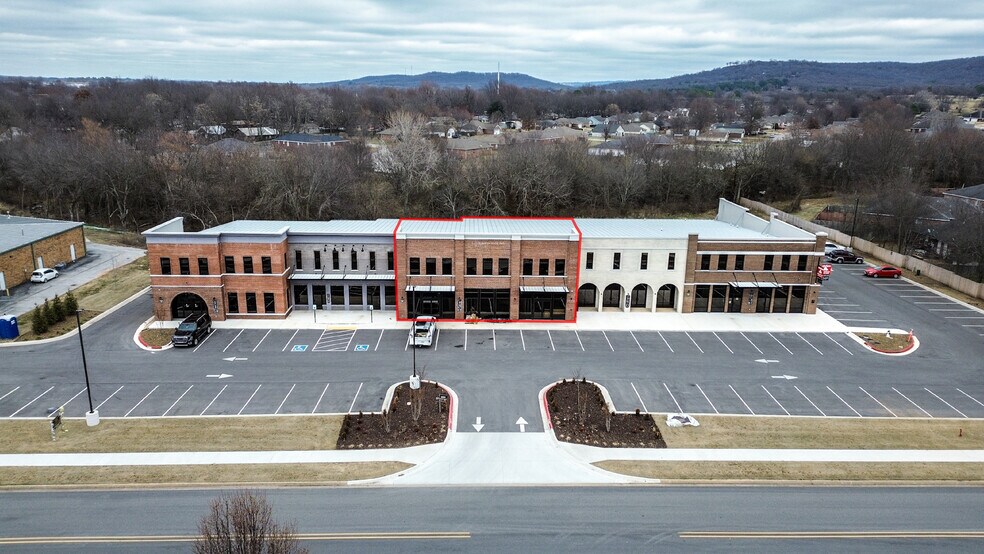 Primary Photo Of 140 Southwinds Rd, Farmington Storefront Retail Office For Lease