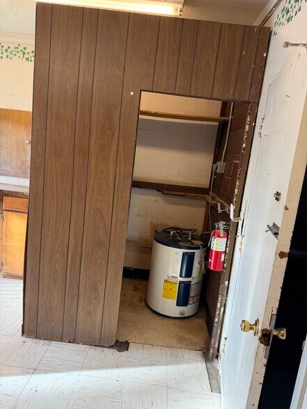 More Photos Of 217 Percy Ave, Yuba City Storefront For Sale