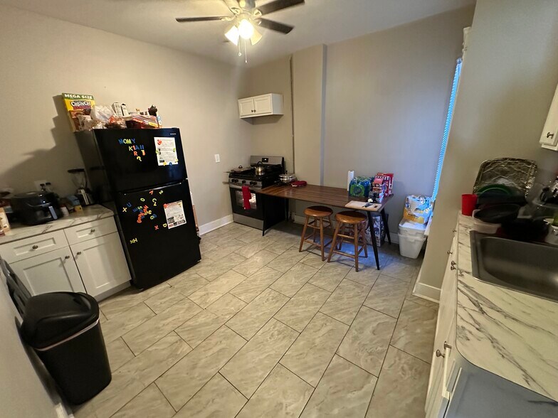 More Photos Of 11239 Superior Ave, Cleveland General Retail For Sale