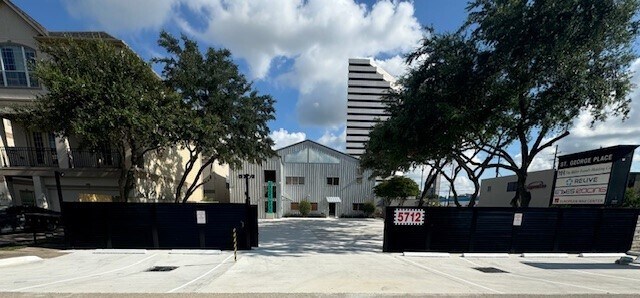 More Photos Of 5712 Val Verde St, Houston Loft Creative Space For Lease