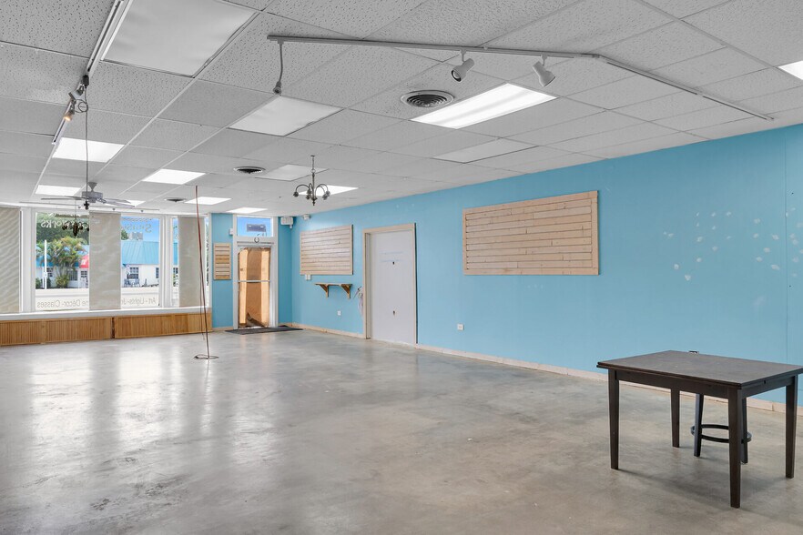 More Photos Of 81900-81906 Overseas Hwy, Islamorada General Retail For Sale