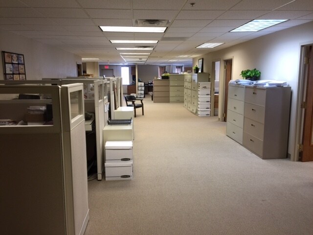 More Photos Of 2800-2828 W Country Club Dr, Oklahoma City General Retail For Lease