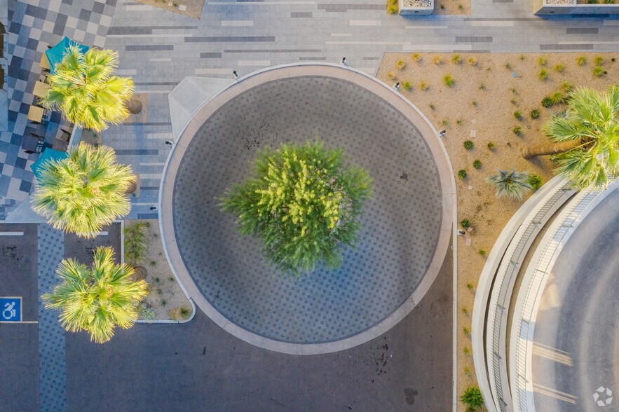 More Photos Of 3003 N Central Ave, Phoenix Office For Lease