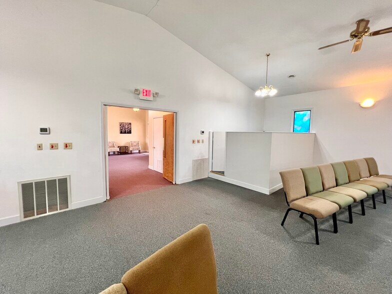 More Photos Of 703 N Main St, LaFayette Religious Facility For Sale