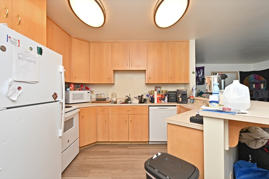 More Photos Of 3319 Oakes Ave, Everett Apartments For Sale