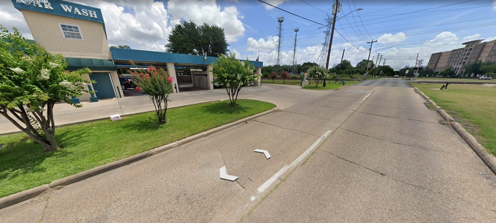 More Photos Of 4300 Beechnut St, Bellaire Carwash For Sale