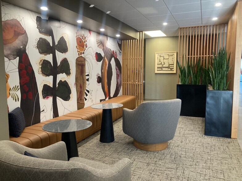 More Photos Of 6000 Uptown Blvd NE, Albuquerque Office For Sale