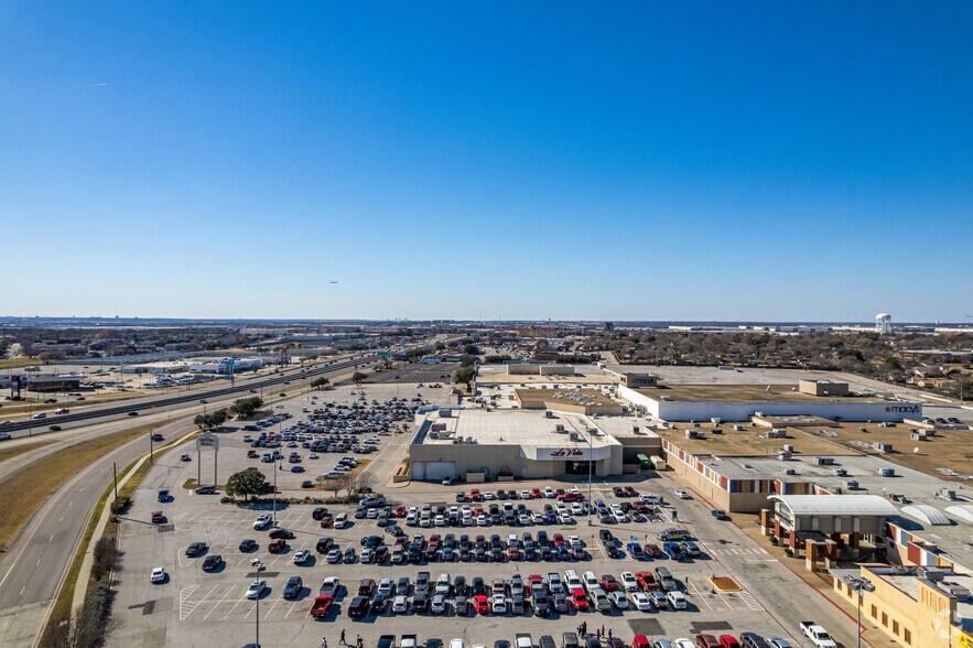 More Photos Of 3602 W Airport Fwy, Irving Department Store For Sale