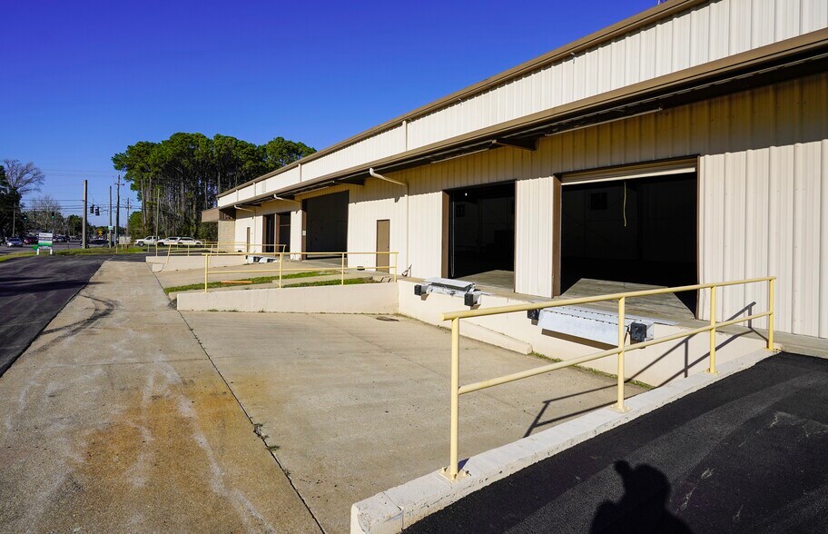 More Photos Of 161 Hill Ave, Fort Walton Beach Warehouse For Lease