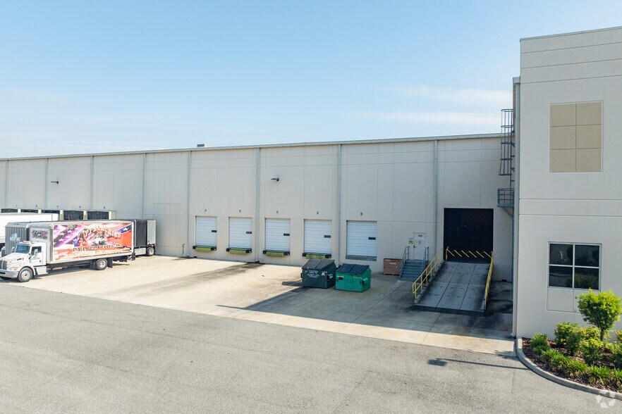 More Photos Of 141 S County Line Rd, Plant City Warehouse For Lease
