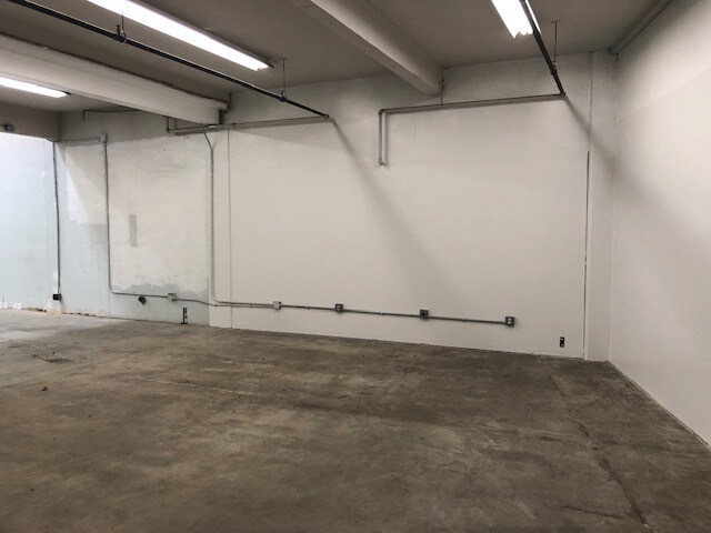 More Photos Of 5911-5919 3rd St, San Francisco Warehouse For Lease