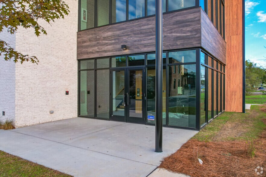 More Photos Of 4289 Spruill Ave, North Charleston Office For Lease