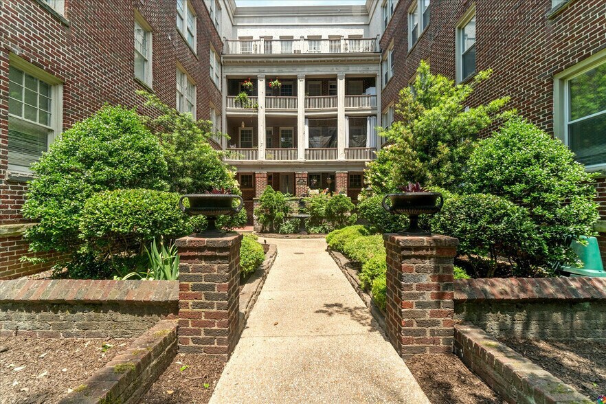 More Photos Of 230 E 40th St, Norfolk Apartments For Sale