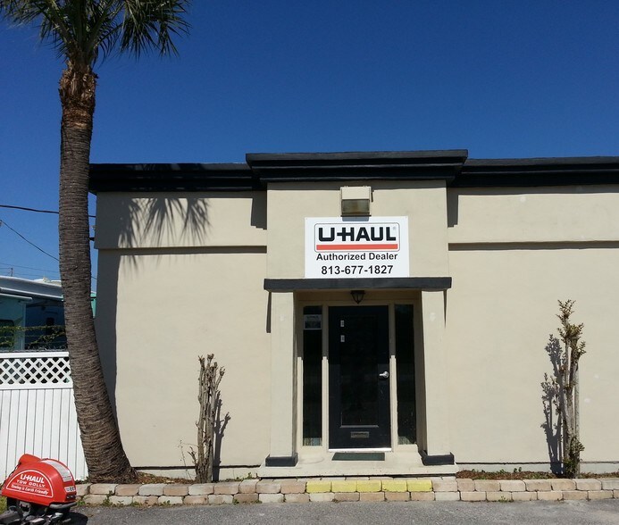 More Photos Of 7812 Symmes Rd, Gibsonton Service For Lease