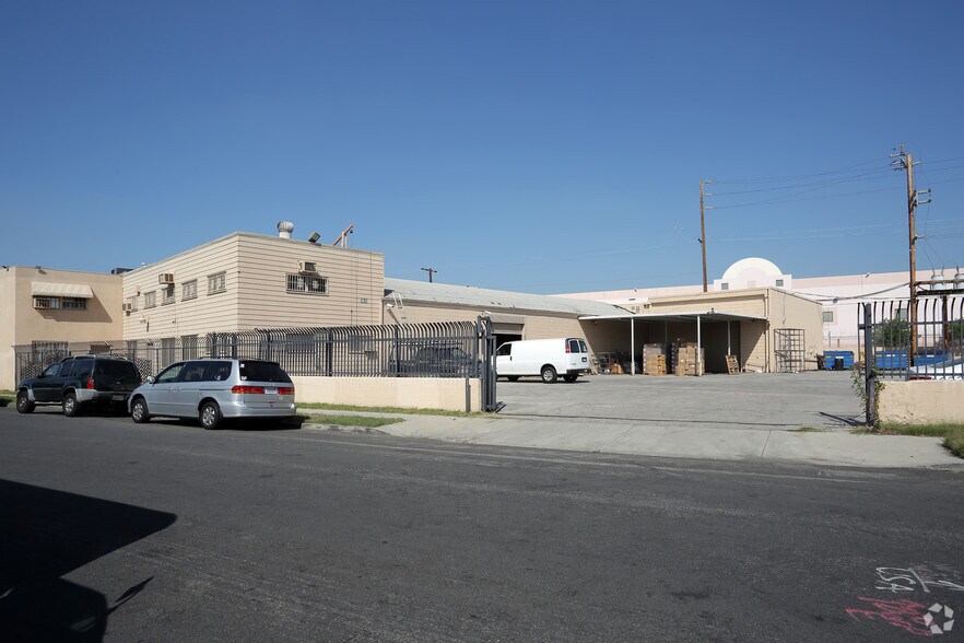 More Photos Of 1623-1643 E 22nd St, Los Angeles Warehouse For Lease